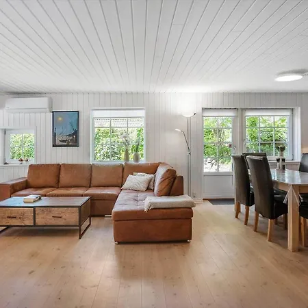 8865-glesborg-enebaervej-24 Glesborg