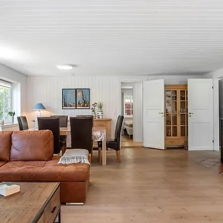 8865-glesborg-enebaervej-24