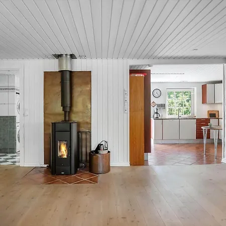 8865-glesborg-enebaervej-24