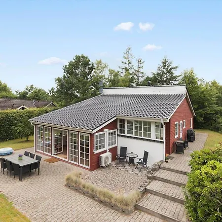 8865-glesborg-enebaervej-24 * Glesborg